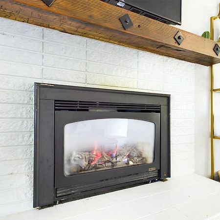 コー​​バリス Modern Boho Retreatヴィラ エクステリア 写真