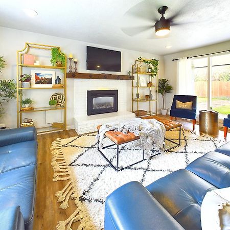コー​​バリス Modern Boho Retreatヴィラ エクステリア 写真